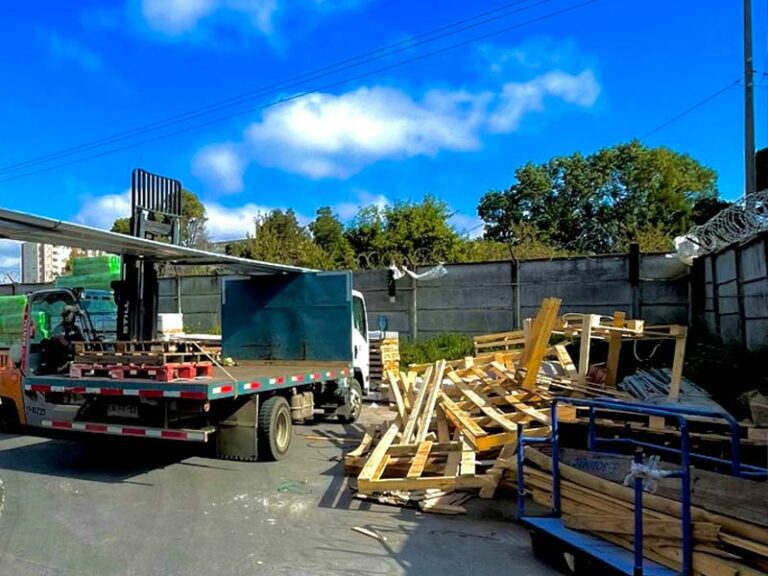 Se inaugura ferretería en Osorno