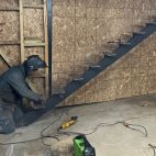 Alo-maestro-albañil-escaleras